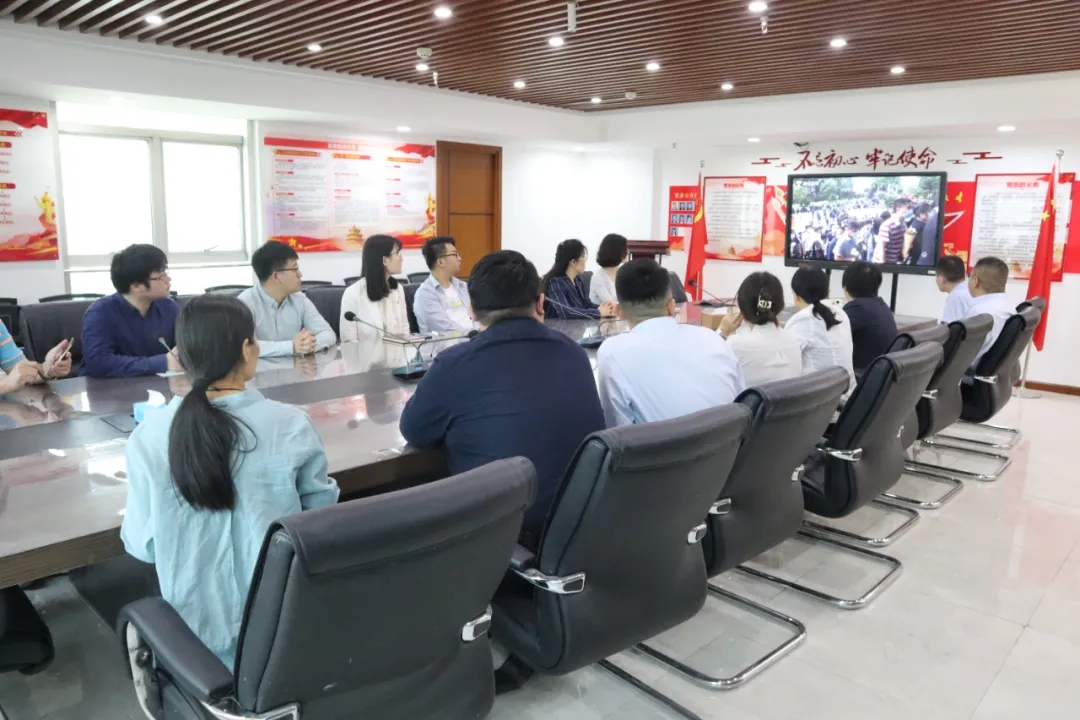 我所党支部组织全体律师进行“沉重悼念袁隆平同志”活动