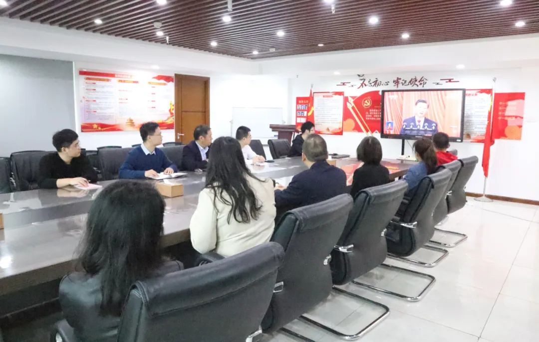 山东盈德律师事务所党支部组织集体观看党的二十大开幕会