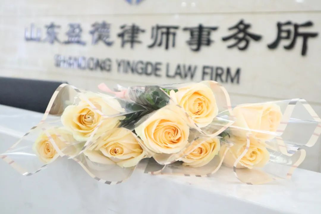 铿锵玫瑰 绽放暖春——致敬闪光的盈德女神们