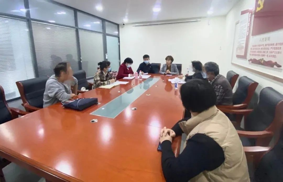 我所律师助力社区法治建设，化解涉法信访问题